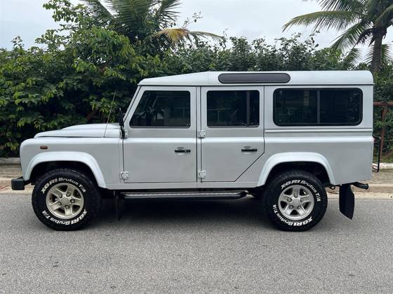 LAND ROVER DEFENDER 2.4 110 SW 4X4 TURBO DIESEL 4P MANUAL LAND ROVER DEFENDER 2.4 110 SW 4X4 TURBO DIESEL 4P MANUAL